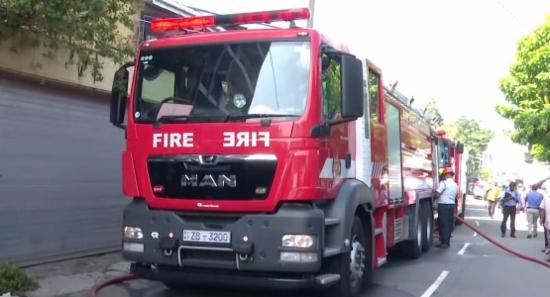 Fire Erupts in Narahenpita Apartment Complex